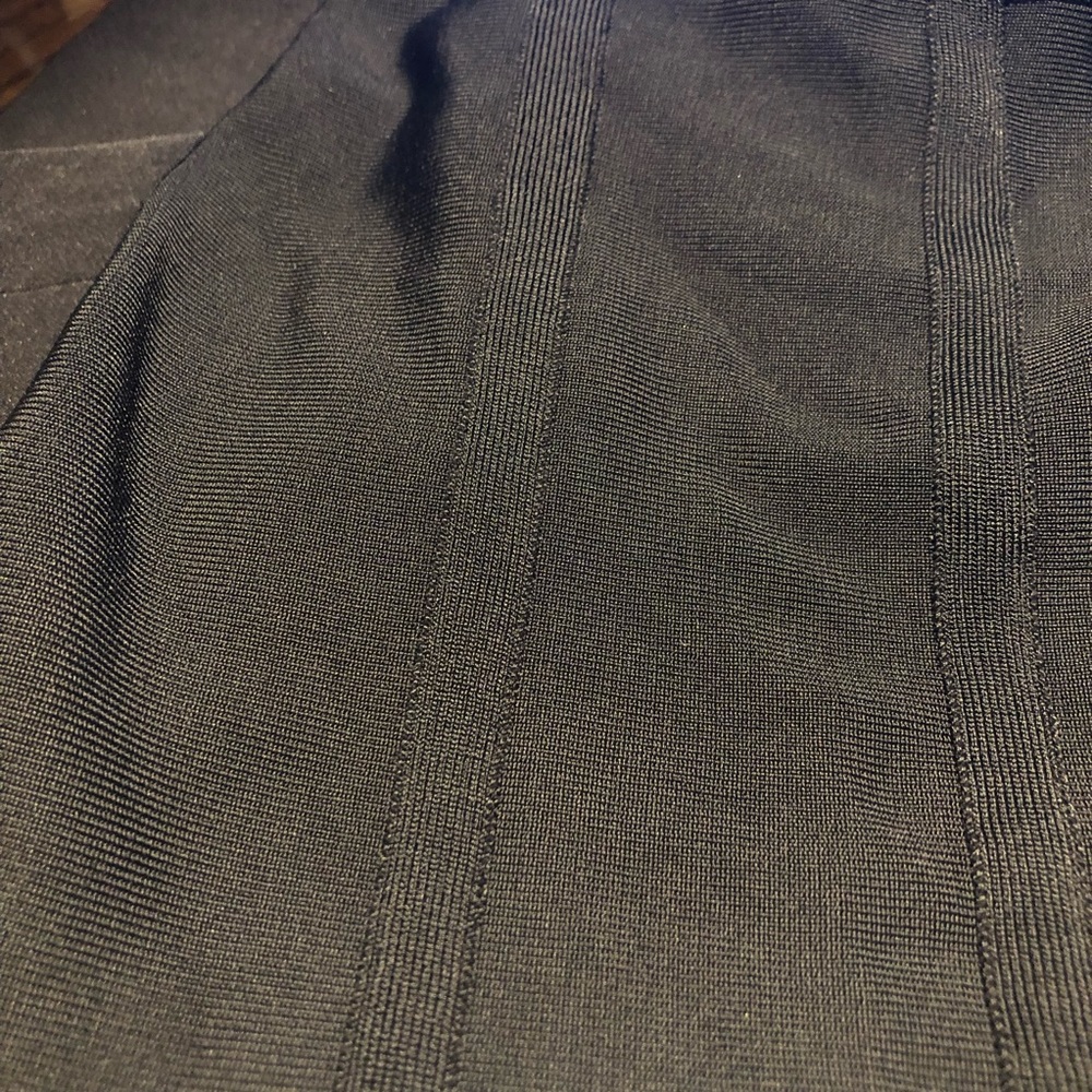 BCBG black bandaid style stretch skirt XS - Picture 6 of 6